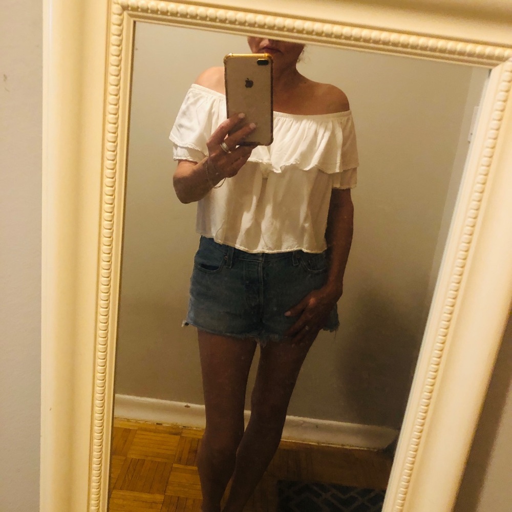 Heart Hips White Off-Shoulder Ruffle Top - Picture 5 of 5
